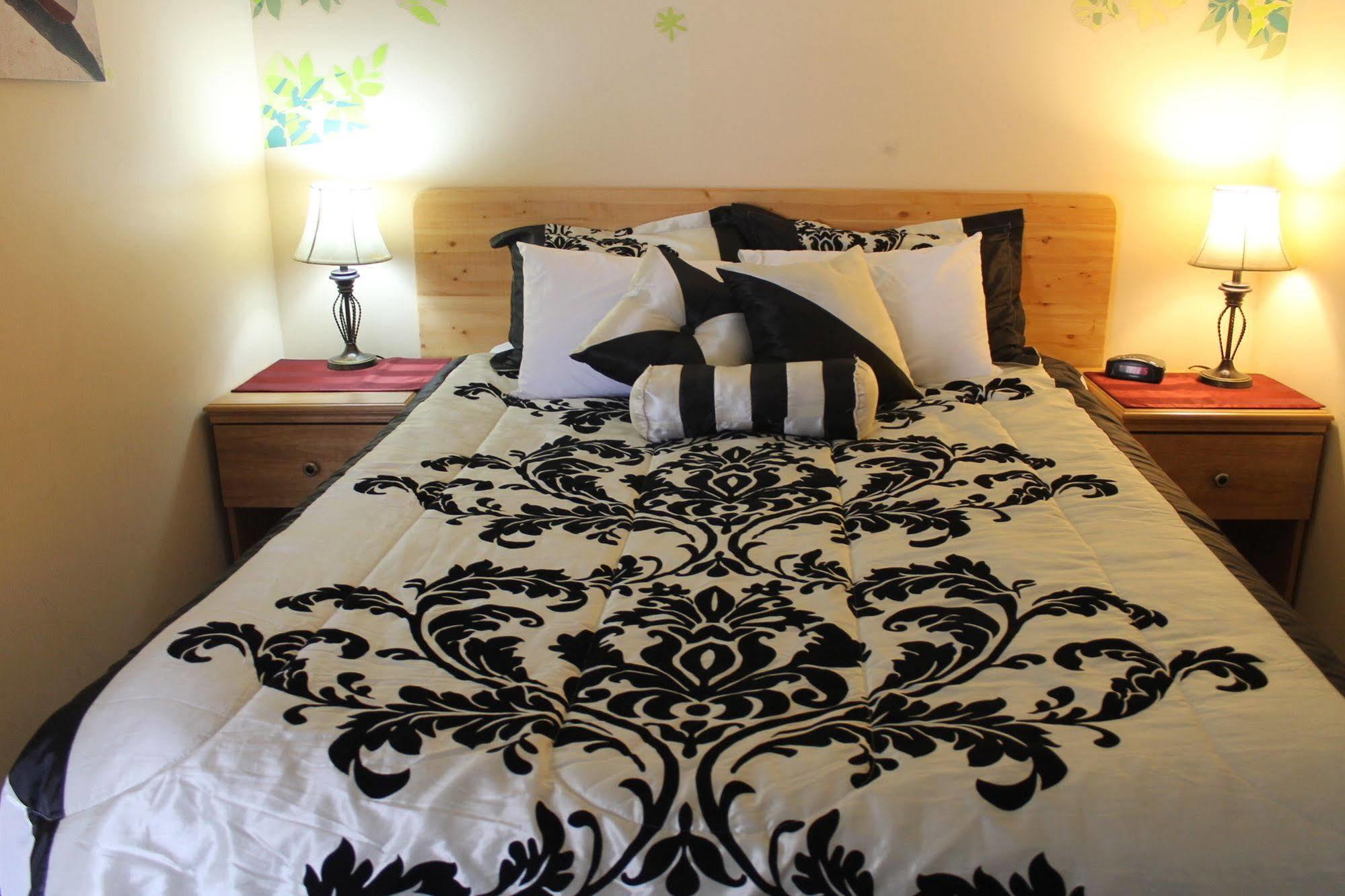 Sage Hills Motel Кэш-Крик Экстерьер фото